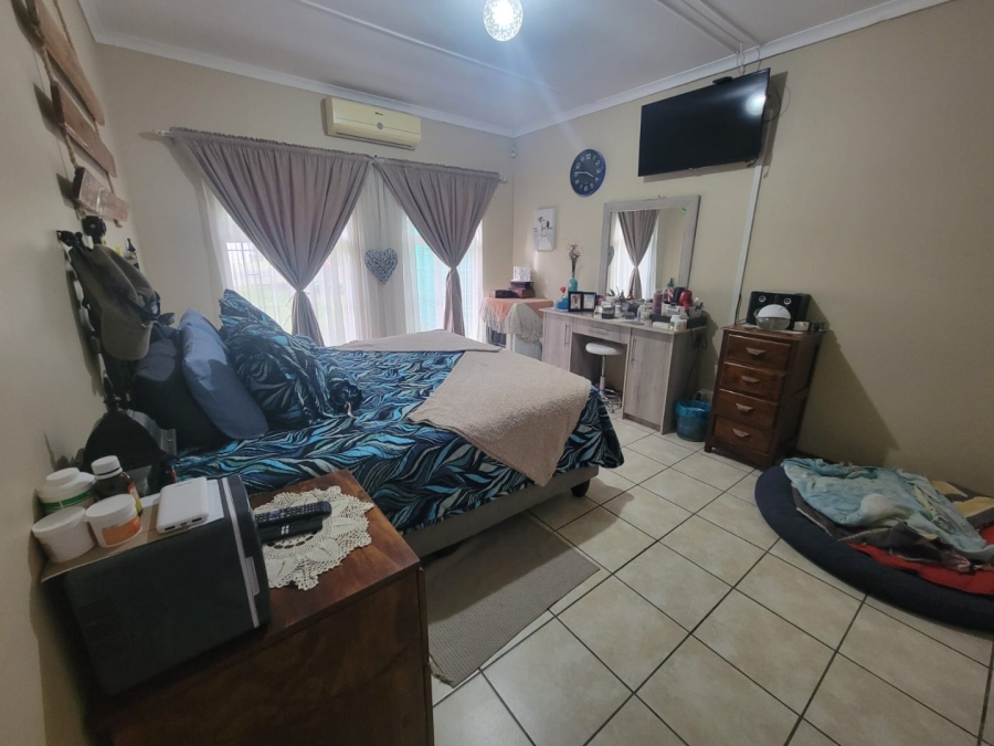 6 Bedroom Property for Sale in Jordania Free State